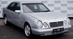 Mercedes-Benz E 240 1998 года за 2 790 000 тг. в Тараз – фото 3