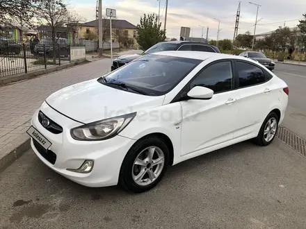 Hyundai Solaris 2011 года за 2 900 000 тг. в Атырау – фото 3