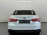 Toyota Camry Prestige 2021 года за 14 200 000 тг. в Астана – фото 4