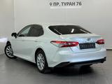Toyota Camry Prestige 2021 года за 14 200 000 тг. в Астана – фото 2