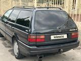 Volkswagen Passat 1993 года за 1 650 000 тг. в Шымкент – фото 2