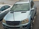Mercedes-Benz ML 350 2006 года за 4 500 000 тг. в Актау – фото 2