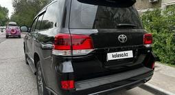 Toyota Land Cruiser 2017 года за 31 700 000 тг. в Алматы – фото 4