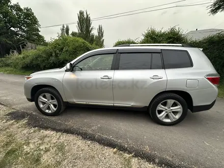 Toyota Highlander 2013 года за 13 300 000 тг. в Алматы – фото 3