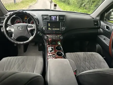 Toyota Highlander 2013 года за 13 300 000 тг. в Алматы – фото 8