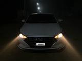 Hyundai Elantra 2020 года за 6 600 000 тг. в Актау – фото 3