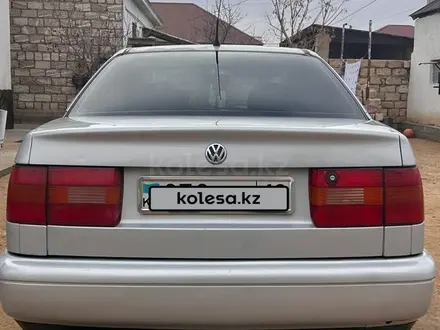 Volkswagen Passat 1995 года за 1 200 000 тг. в Актау – фото 10