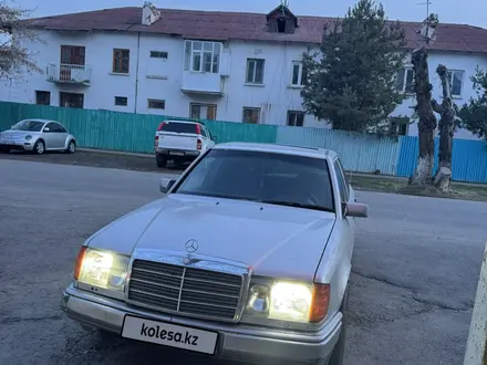 Mercedes-Benz E 230 1992 года за 1 500 000 тг. в Тараз – фото 2