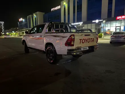 Toyota Hilux 2022 года за 18 500 000 тг. в Актау – фото 2