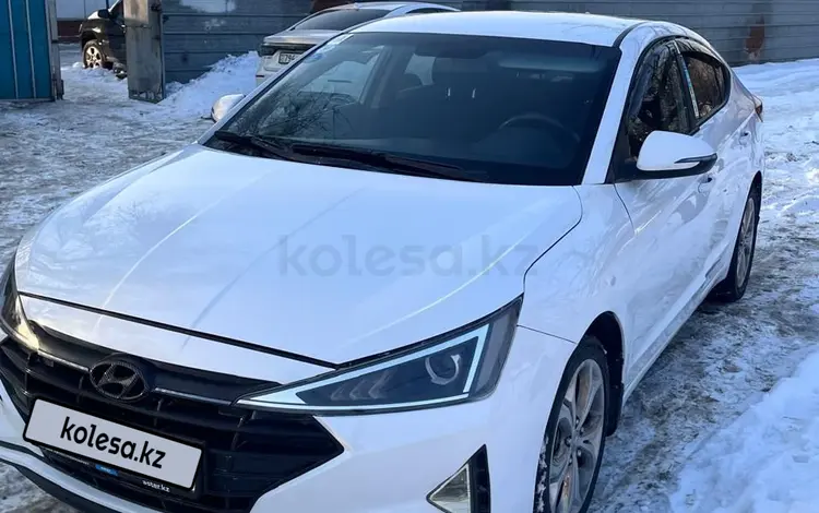 Hyundai Elantra 2019 годаfor9 200 000 тг. в Алматы