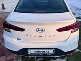 Hyundai Elantra 2019 годаfor9 200 000 тг. в Алматы – фото 5