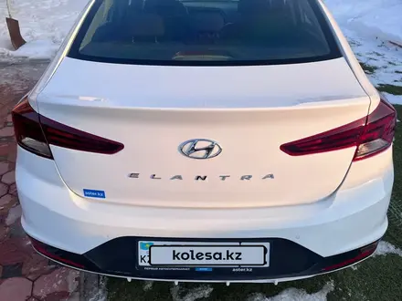 Hyundai Elantra 2019 года за 9 200 000 тг. в Алматы – фото 5