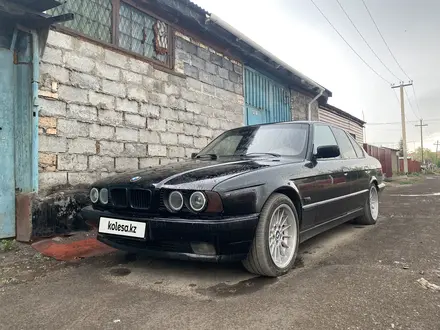 BMW 520 1995 года за 2 900 000 тг. в Караганда – фото 3