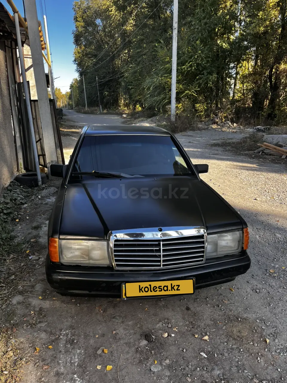Мерседес 190, 1990