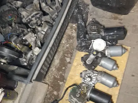 Автомобильные дворник маторчик. за 35 000 тг. в Алматы