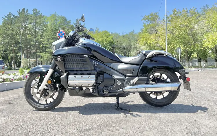 Honda  Valkyrie 1800 2014 года за 7 400 000 тг. в Караганда