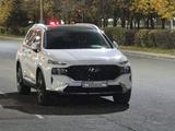 Hyundai Santa Fe 2023 года за 15 000 000 тг. в Астана – фото 2