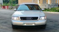 Audi A8 1995 годаfor3 600 000 тг. в Астана