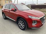 Hyundai Santa Fe 2020 года за 11 000 000 тг. в Атырау – фото 2