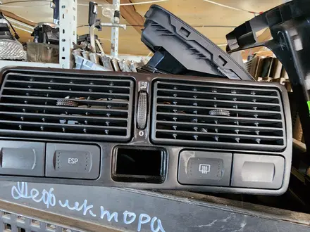 Дефлектор печки воздуховод торпеды на Audi A4 B7 B8 за 5 000 тг. в Алматы – фото 5