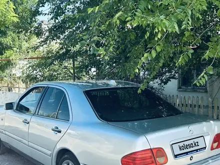 Mercedes-Benz E 280 1996 года за 2 900 000 тг. в Тараз – фото 2