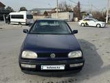 Volkswagen Golf 1994 годаүшін1 500 000 тг. в Шымкент