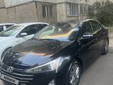 Hyundai Elantra 2019 годаүшін7 500 000 тг. в Алматы