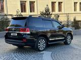 Toyota Land Cruiser 2017 годаүшін35 000 000 тг. в Актобе – фото 5