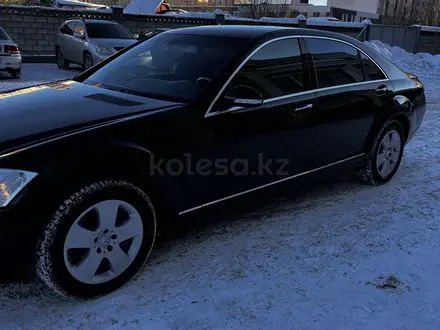 Mercedes-Benz S 500 2007 года за 7 500 000 тг. в Астана – фото 4