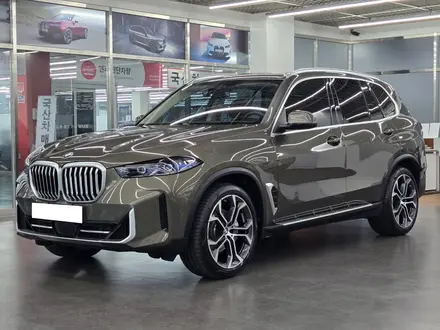 BMW X5 2023 года за 47 287 763 тг. в Алматы