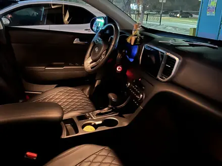 Kia Sportage 2021 года за 9 000 000 тг. в Караганда – фото 2