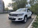 Volkswagen Tiguan 2016 года за 9 100 000 тг. в Алматы