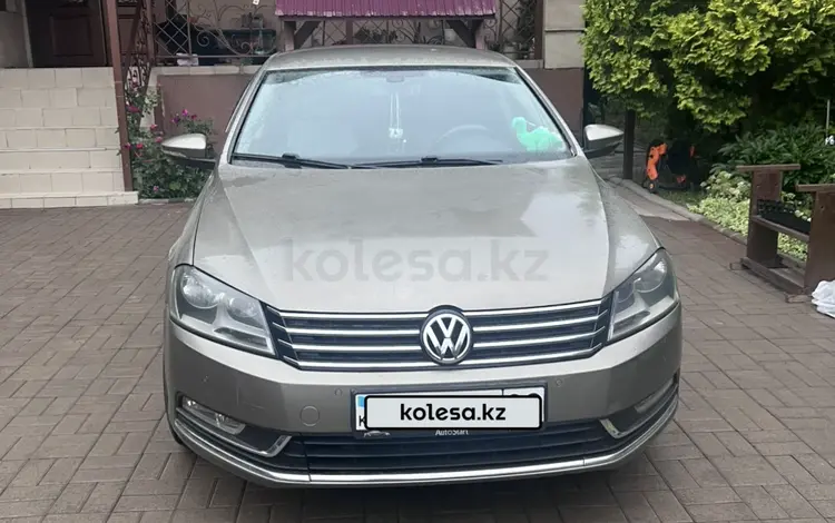 Volkswagen Passat 2013 года за 5 500 000 тг. в Алматы