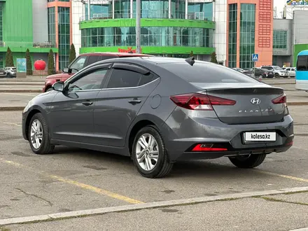 Hyundai Elantra 2019 года за 9 450 000 тг. в Алматы – фото 37