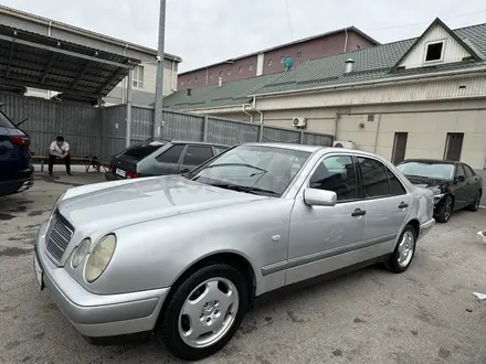 Mercedes-Benz E 230 1996 года за 3 500 000 тг. в Шымкент – фото 14