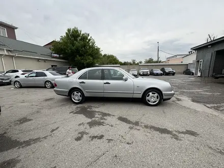 Mercedes-Benz E 230 1996 года за 3 500 000 тг. в Шымкент – фото 3