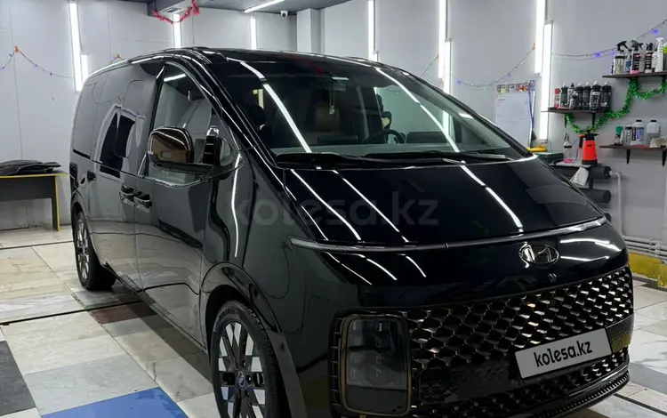 Hyundai Staria 2022 года за 20 500 000 тг. в Астана