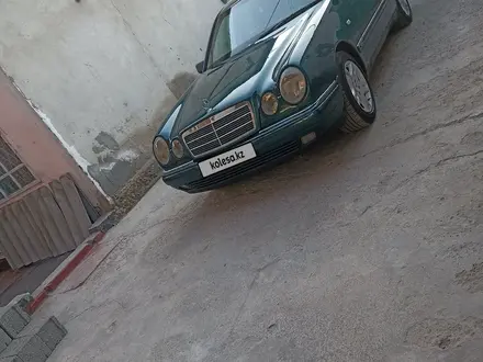 Mercedes-Benz E 320 1997 года за 3 800 000 тг. в Тараз – фото 3