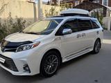 Toyota Sienna 2015 года за 13 000 000 тг. в Актау – фото 2