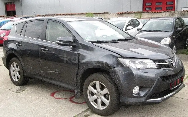 Toyota RAV4 2015 года за 2 800 000 тг. в Алматы