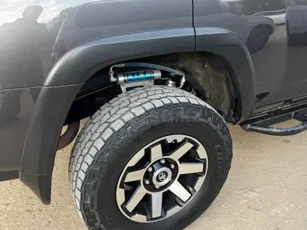 Toyota 4Runner 2013 года за 14 000 000 тг. в Актау – фото 5