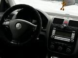 Volkswagen Golf 2006 года за 5 000 000 тг. в Семей – фото 5