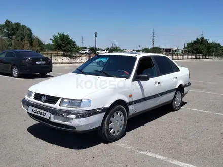 Volkswagen Passat 1997 года за 1 200 000 тг. в Тараз – фото 4