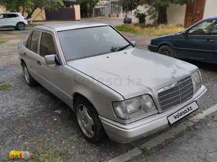 Mercedes-Benz E 280 1994 года за 2 350 000 тг. в Туркестан – фото 3