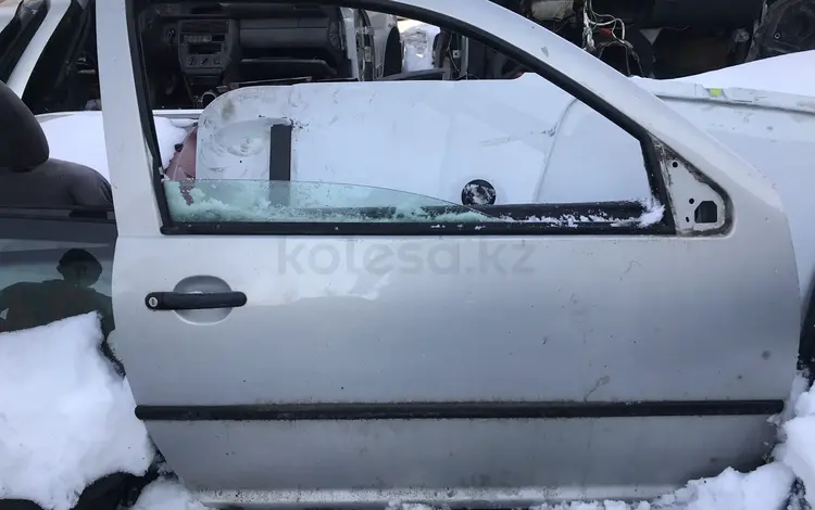 Двери на Volkswagen Golf 4 (купе) за 25 000 тг. в Шымкент