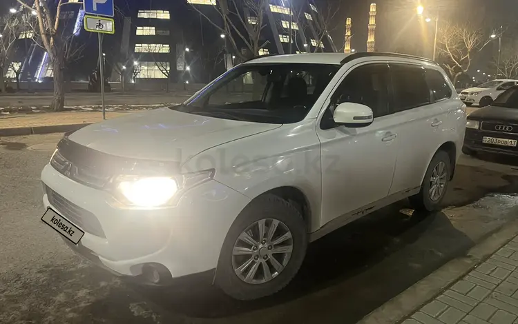 Mitsubishi Outlander 2012 годаүшін7 300 000 тг. в Астана