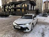 Toyota Camry 2021 года за 16 000 000 тг. в Астана