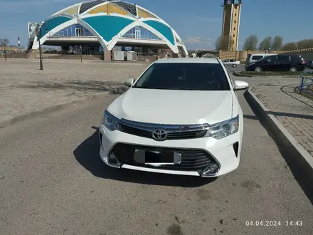 Toyota Camry 2016 года за 13 000 000 тг. в Тараз – фото 3