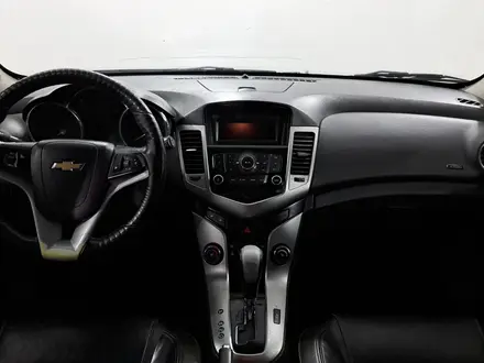 Chevrolet Cruze 2012 года за 3 290 000 тг. в Актобе – фото 12