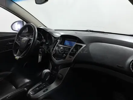Chevrolet Cruze 2012 года за 3 290 000 тг. в Актобе – фото 13